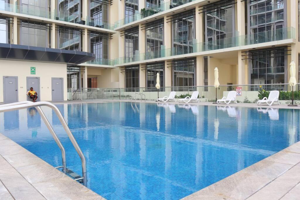 Your Cozy 1br Getaway Masdar Abu Dhabi
