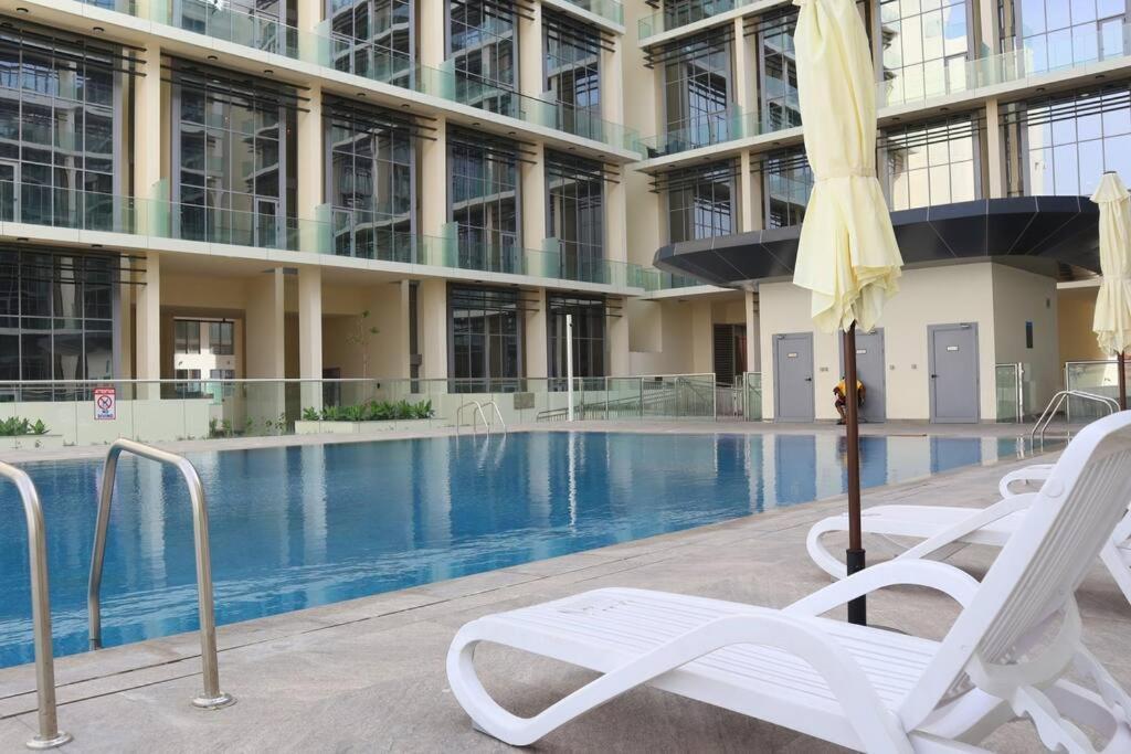 Apartment Your Cozy 1br Getaway Masdar Abu Dhabi