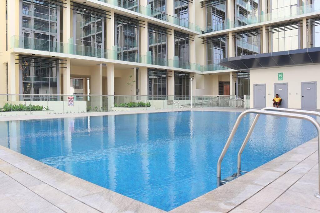 Your Cozy 1br Getaway Masdar Abu Dhabi